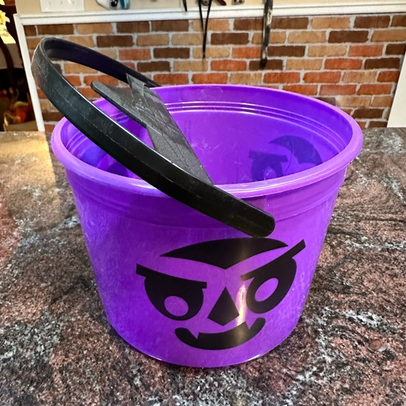 2023 McDonald’s Boo bucket - Picture 3 of 5